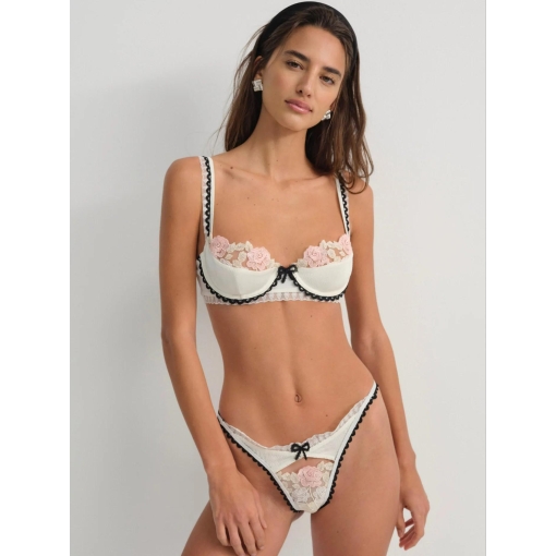 Evie Thong - Image 2