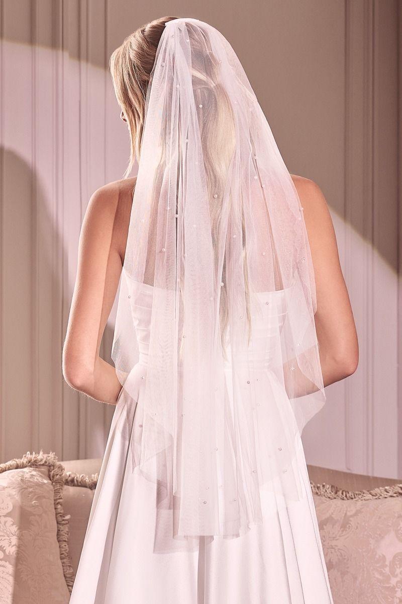 Fingertip Pearl Veil - Image 3