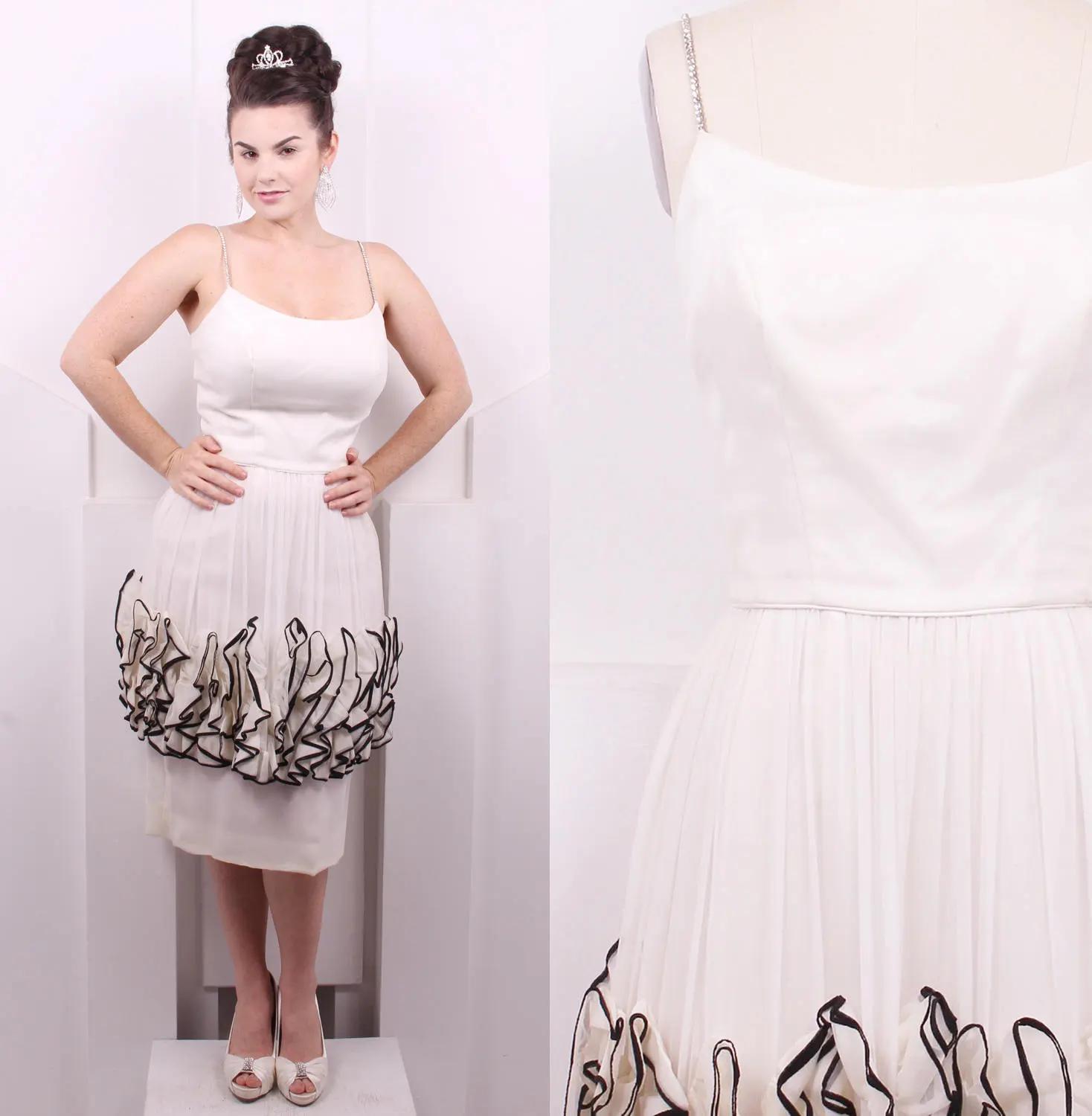 60's White Ruffle