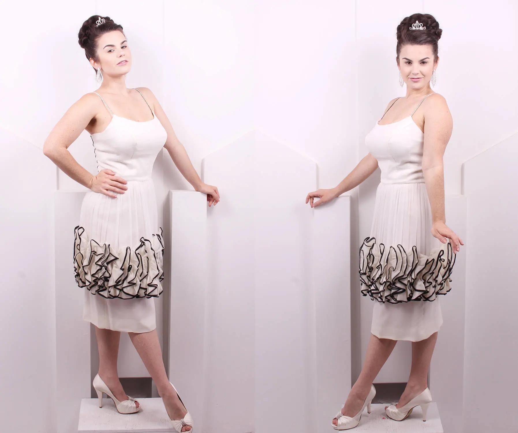 60's White Ruffle - Image 3